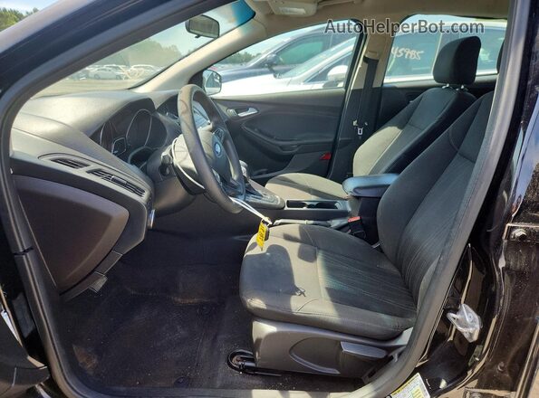1FADP3F23JL272572 2018 FORD FOCUS Черный Вид салона спереди