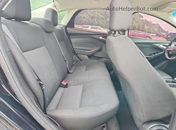 1FADP3F23JL272572 2018 FORD FOCUS Черный Вид задних сидений