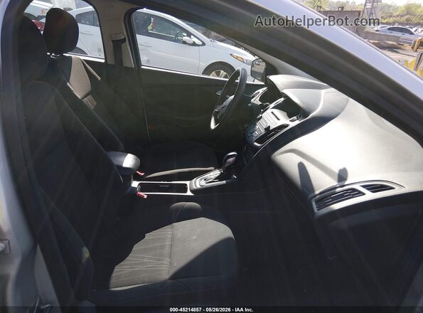 1FADP3F24GL240917 2016 FORD FOCUS Silver Front interior view