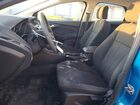 2017 Ford Focus Se Blue vin: 1FADP3F24HL203111