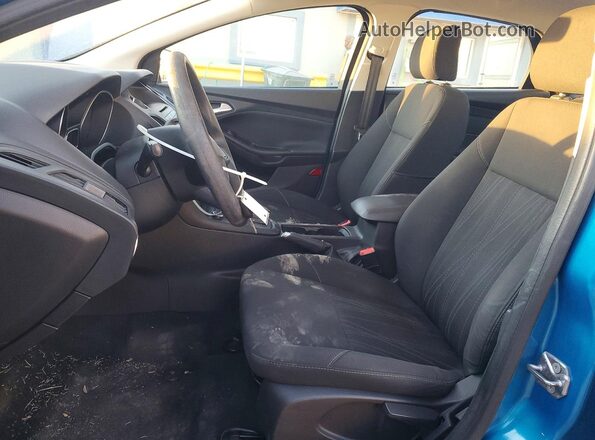 1FADP3F24HL203111 2017 FORD FOCUS Blue Widok wnętrza z przodu