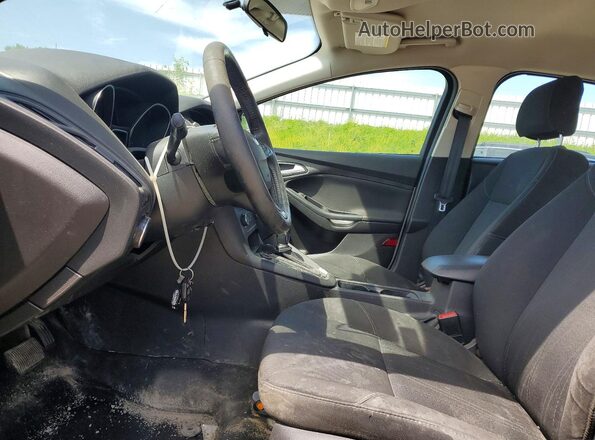 1FADP3F24HL275829 2017 FORD FOCUS Tan Widok wnętrza z przodu