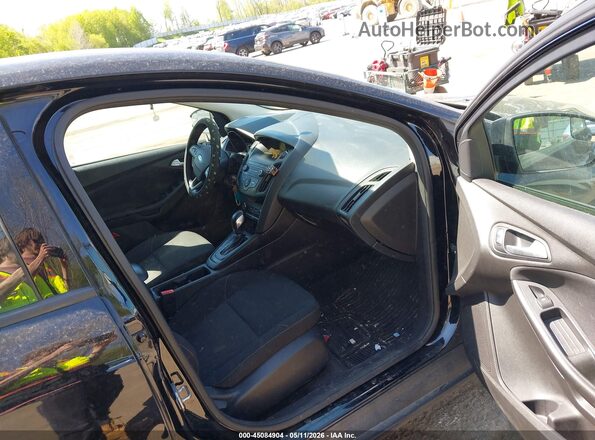 1FADP3F24JL309368 2018 FORD FOCUS Черный Вид салона спереди