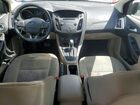 2016 Ford Focus Se Красный vin: 1FADP3F25GL229473