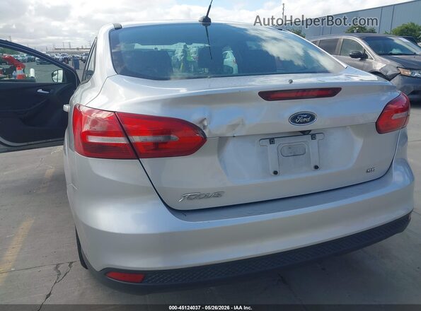 1FADP3F25GL279211 2016 FORD FOCUS Серебряный Вид спереди
