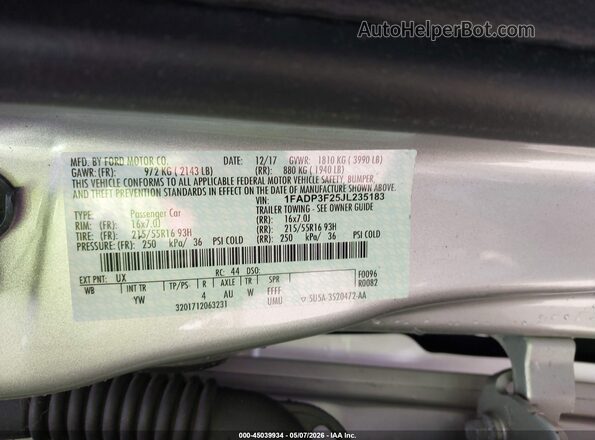 1FADP3F25JL235183 2018 FORD FOCUS Серебряный Вид подкапотного пространства