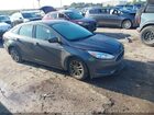 2018 Ford Focus Se Gray vin: 1FADP3F25JL306897