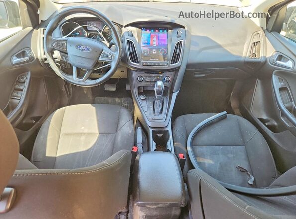 1FADP3F26GL218787 2016 FORD FOCUS Черный Вид панели приборов