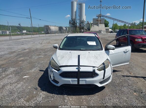 1FADP3F26GL276365 2016 FORD FOCUS Белый Вид спереди