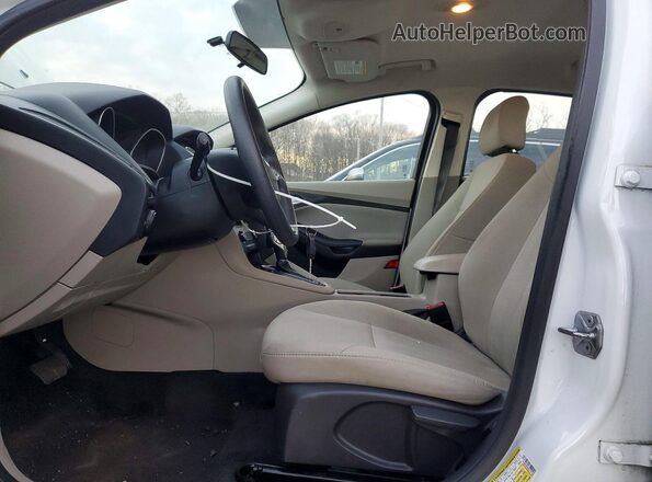 1FADP3F26GL277726 2016 FORD FOCUS White Սալոնի դիմացի տեսք