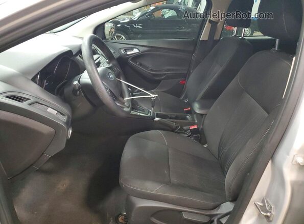 1FADP3F26GL373064 2016 FORD FOCUS Серебряный Вид салона спереди