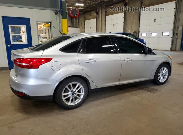 1FADP3F26GL373064 2016 FORD FOCUS Серебряный Задняя правая четверть
