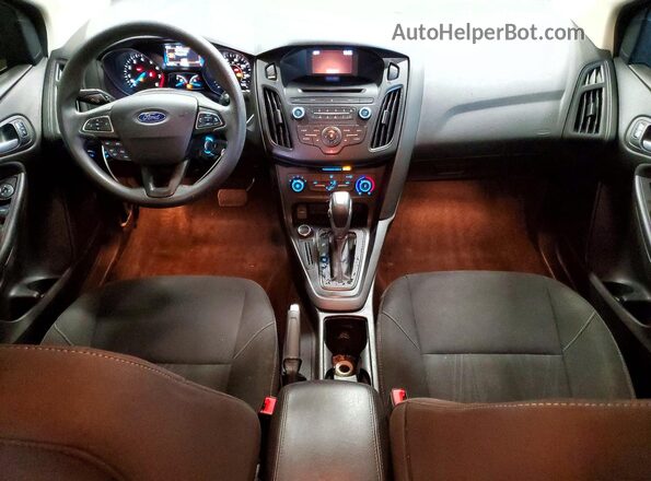 1FADP3F26GL373064 2016 FORD FOCUS Серебряный Вид панели приборов