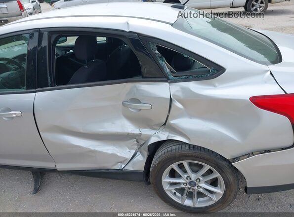 1FADP3F26GL373128 2016 FORD FOCUS Silver Widok z przodu