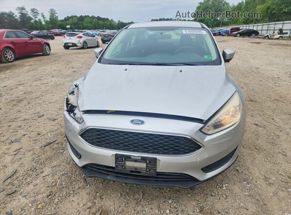 1FADP3F26JL324101 2018 FORD FOCUS Silver Widok z przodu