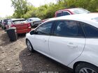 2018 Ford Focus Se Белый vin: 1FADP3F27JL246007
