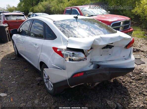 1FADP3F27JL246007 2018 FORD FOCUS Белый Вид спереди