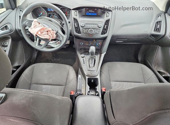 1FADP3F27JL328044 2018 FORD FOCUS Белый Вид панели приборов