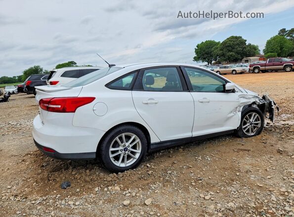 1FADP3F27JL328044 2018 FORD FOCUS Белый Задняя правая четверть
