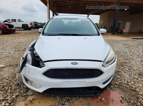 1FADP3F27JL328044 2018 FORD FOCUS Белый Вид спереди