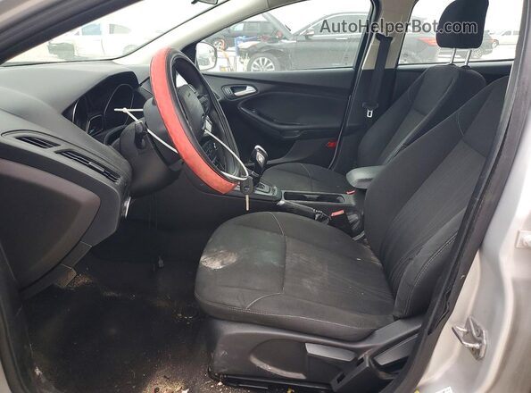 1FADP3F29GL360695 2016 FORD FOCUS Silver Vista interior delantera