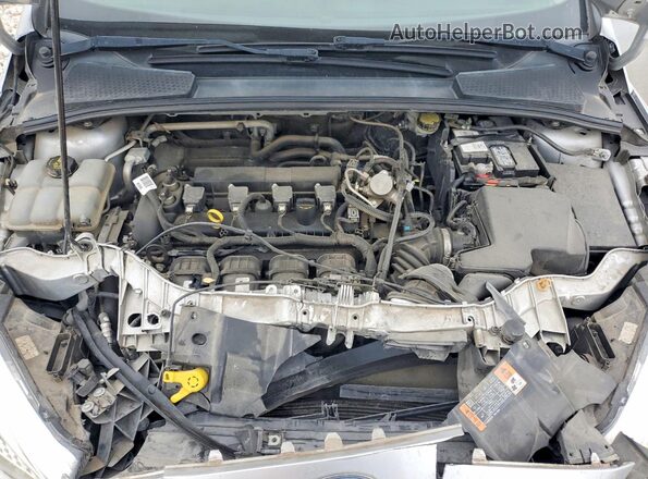 1FADP3F29GL360695 2016 FORD FOCUS Silver Vista interior trasera