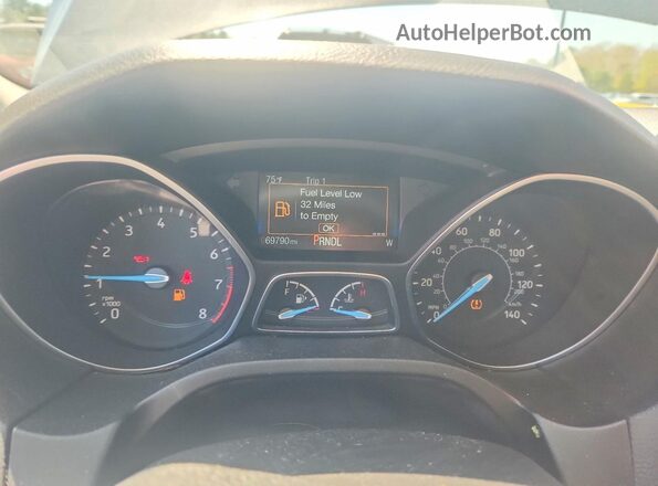 1FADP3F29HL326371 2017 FORD FOCUS Серый Вид щитка приборов