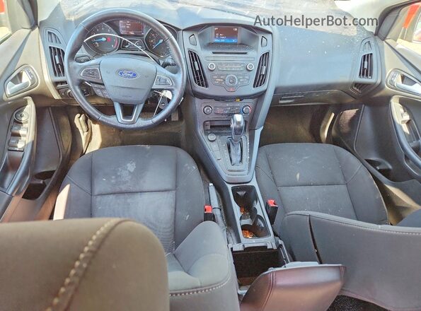 1FADP3F2XGL240470 2016 FORD FOCUS Red Widok deski rozdzielczej