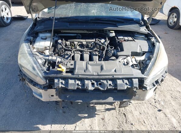 1FADP3F2XJL256188 2018 FORD FOCUS Silver Widok z tyłu