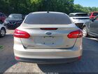 2018 Ford Focus Se Silver vin: 1FADP3F2XJL256188