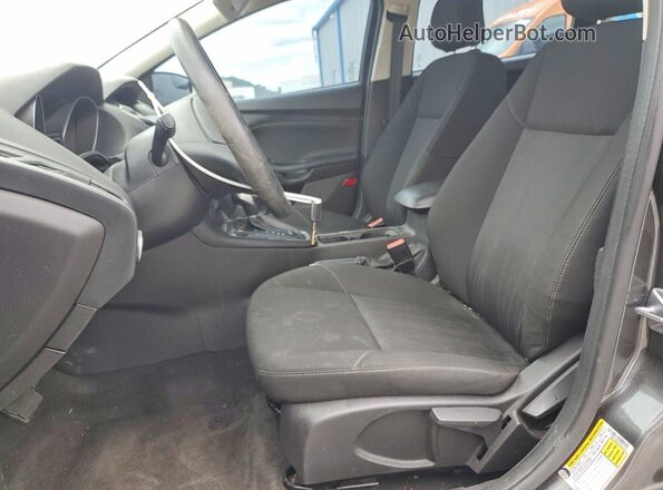 1FADP3FE0JL321821 2018 FORD FOCUS Gray Vista interior delantera