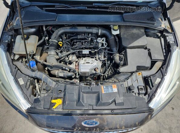 1FADP3FE0JL321821 2018 FORD FOCUS Gray Vista interior trasera