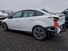 2018 Ford Focus Se White vin: 1FADP3FE3JL201317