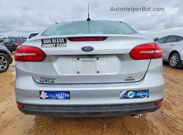 1FADP3FE3JL214312 2018 FORD FOCUS Серебряный Вид сзади