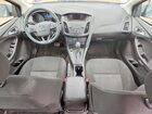2018 Ford Focus Se Серебряный vin: 1FADP3FE3JL214312
