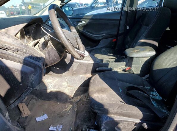 1FADP3H20HL242887 2017 FORD FOCUS Синий Вид салона спереди