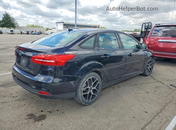 1FADP3H28HL248274 2017 FORD FOCUS Black Tył prawy