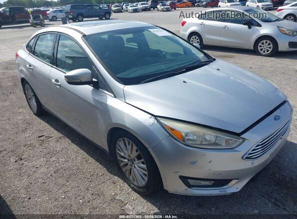 1FADP3J20HL291548 2017 FORD FOCUS Серебряный Передняя правая четверть