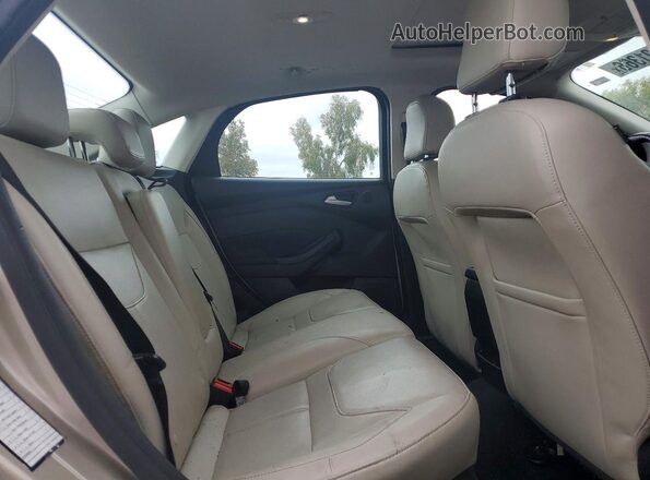 1FADP3J26HL287830 2017 FORD FOCUS Желто-коричневый Вид задних сидений