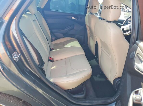 1FADP3J29HL281696 2017 FORD FOCUS Серый Вид задних сидений