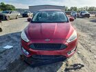 2017 Ford Focus Titanium Красный vin: 1FADP3J2XHL202293