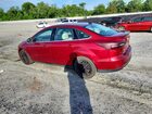 2017 Ford Focus Titanium Красный vin: 1FADP3J2XHL202293