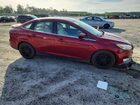 2017 Ford Focus Titanium Красный vin: 1FADP3J2XHL202293