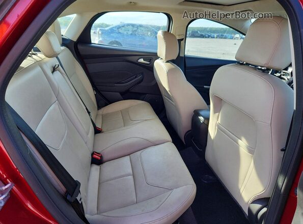 1FADP3J2XHL202293 2017 FORD FOCUS Красный Вид задних сидений