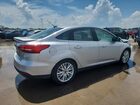 2017 Ford Focus Titanium Серебряный vin: 1FADP3J2XHL260422
