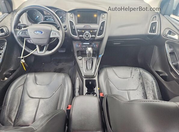 1FADP3J2XHL260422 2017 FORD FOCUS Серебряный Вид панели приборов