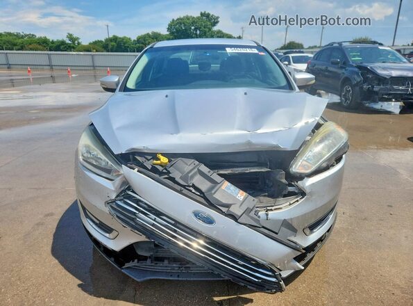 1FADP3J2XHL260422 2017 FORD FOCUS Серебряный Вид спереди