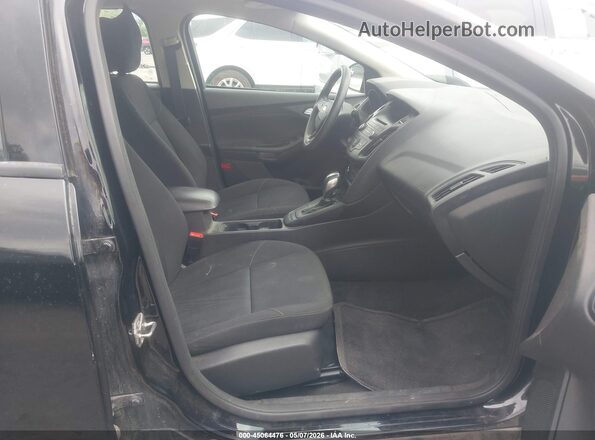 1FADP3K20GL255615 2016 FORD FOCUS Черный Вид салона спереди