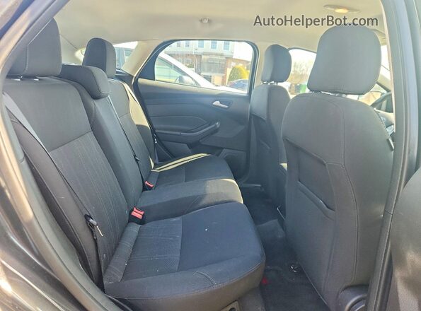 1FADP3K20GL260880 2016 FORD FOCUS Gray Vista de los asientos traseros