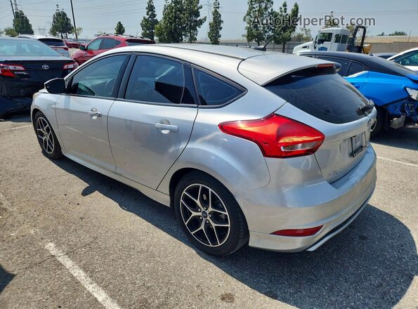 1FADP3K20GL372627 2016 FORD FOCUS Серебряный Задняя левая четверть